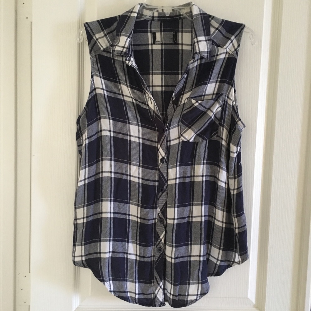 Plaid Sleeveless Shirt